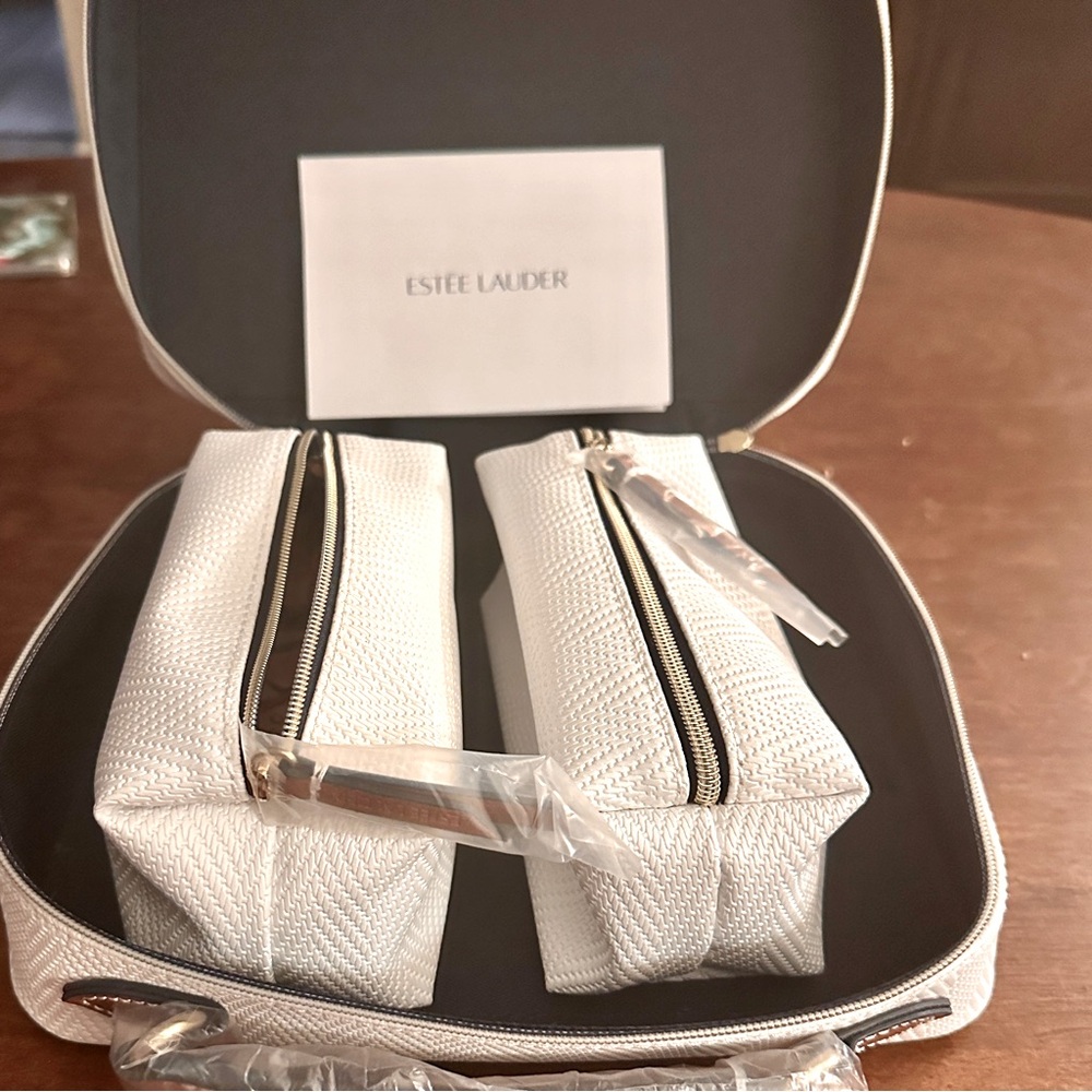 Estée Lauder make up case